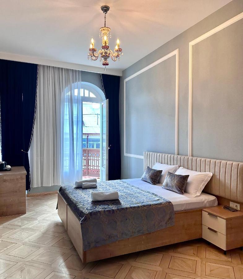 Hotel Embassy Тбилиси Экстерьер фото