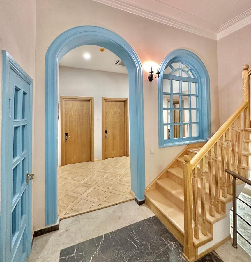 Hotel Embassy Тбилиси Экстерьер фото
