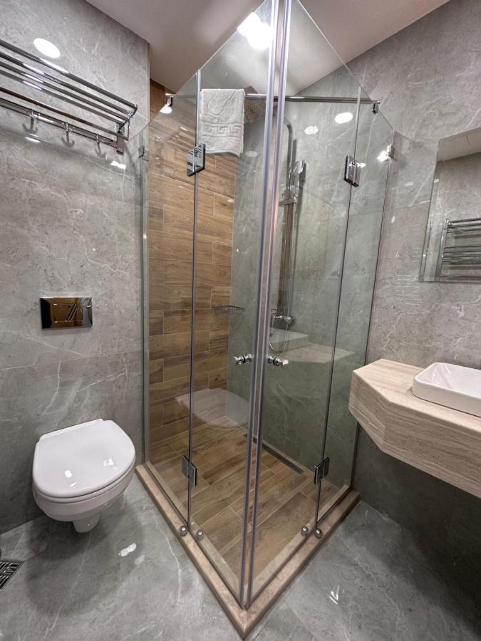Hotel Embassy Тбилиси Экстерьер фото