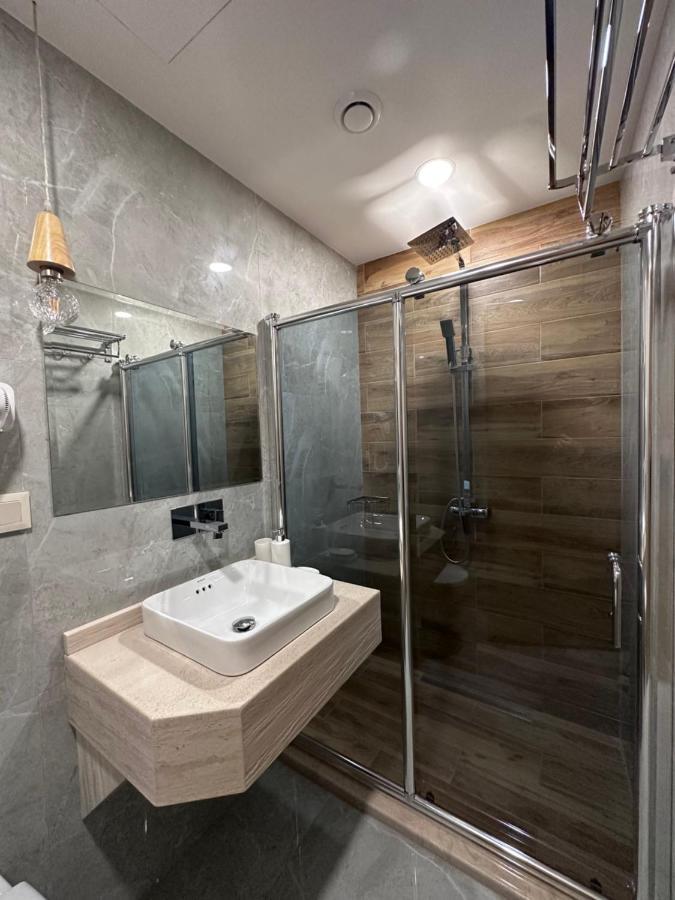 Hotel Embassy Тбилиси Экстерьер фото