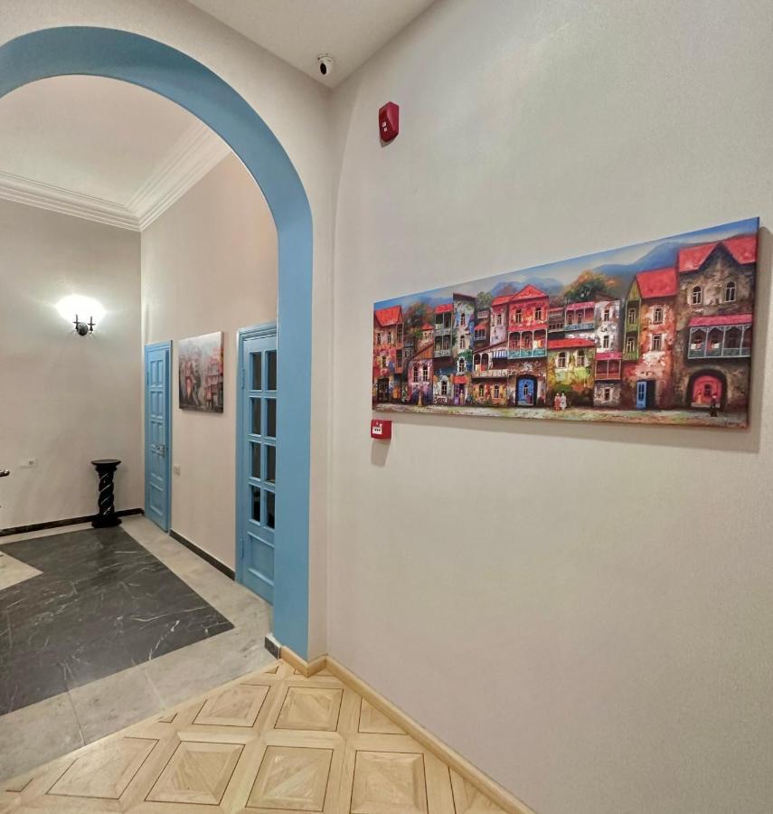 Hotel Embassy Тбилиси Экстерьер фото