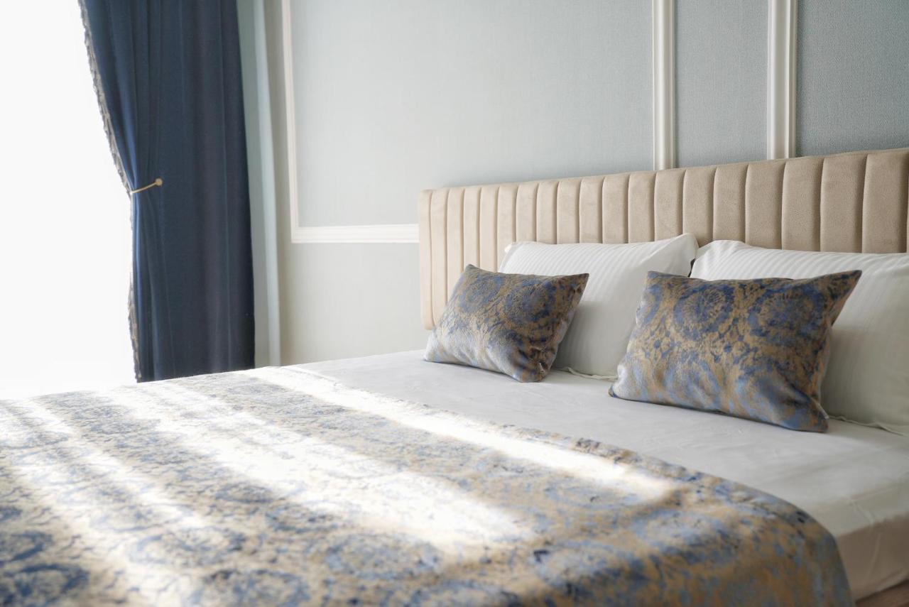 Hotel Embassy Тбилиси Экстерьер фото